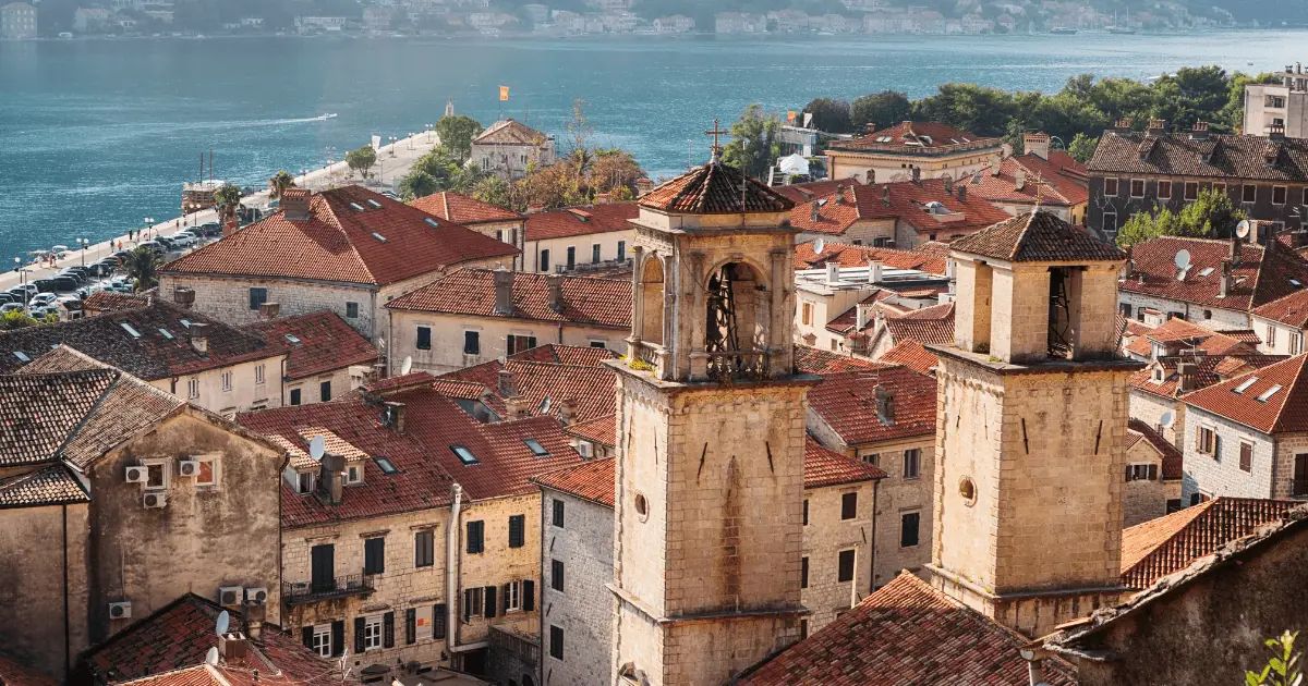 Clădiri din orașul Kotor, Muntenegru.