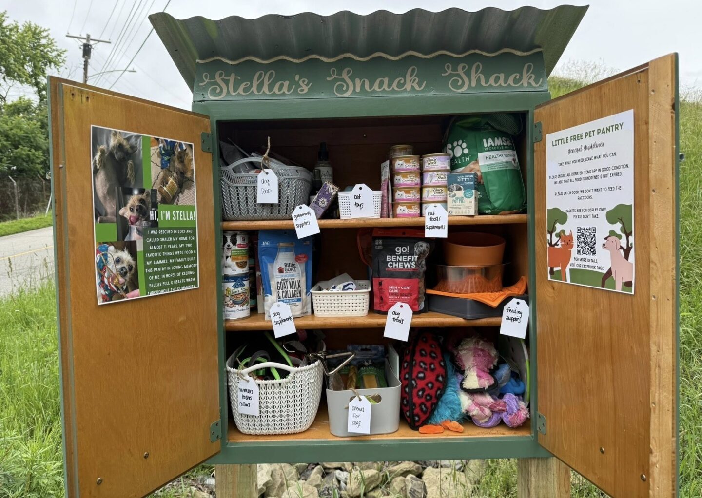 Căsuță cu gustări pentru animale