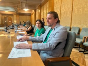 Reprezentanți ai ONG-urilor în Parlamentul României