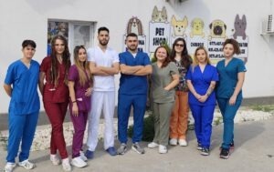 Echipa de medici veterinar SuperVet