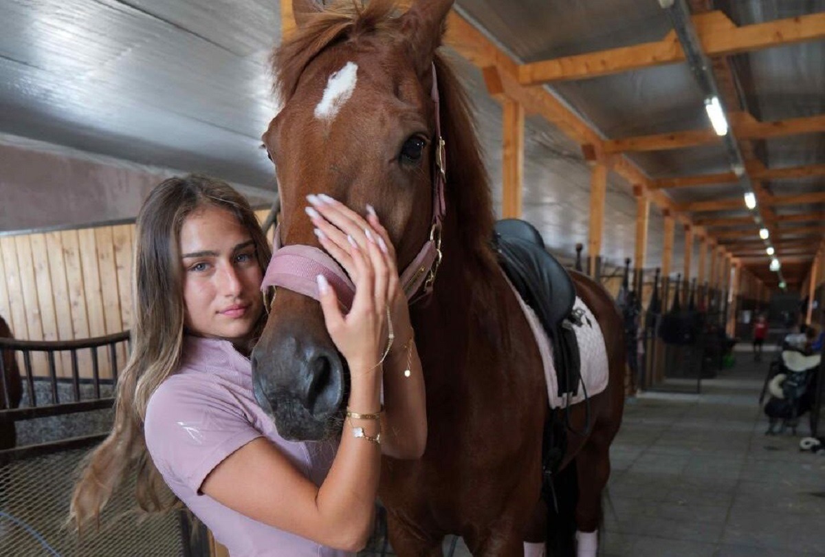 Sara Paraschiv si calul ei