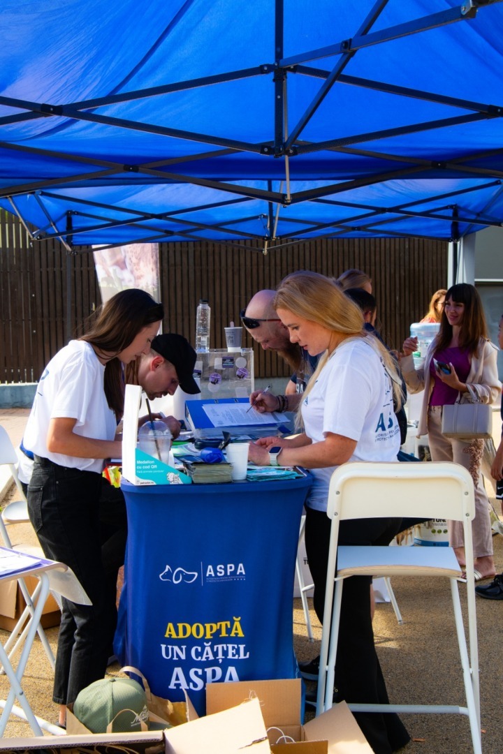 542762097_1124081383210331_3458545010636657164_n