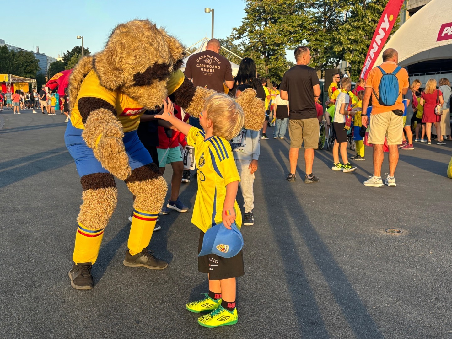 beb707f3-96b9-4754-a0d4-4aee64434576