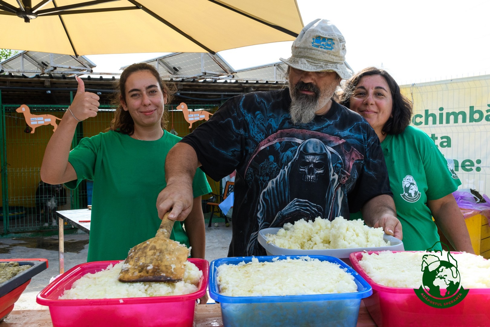 echipa adapostul speranta la eveniment de gatit
