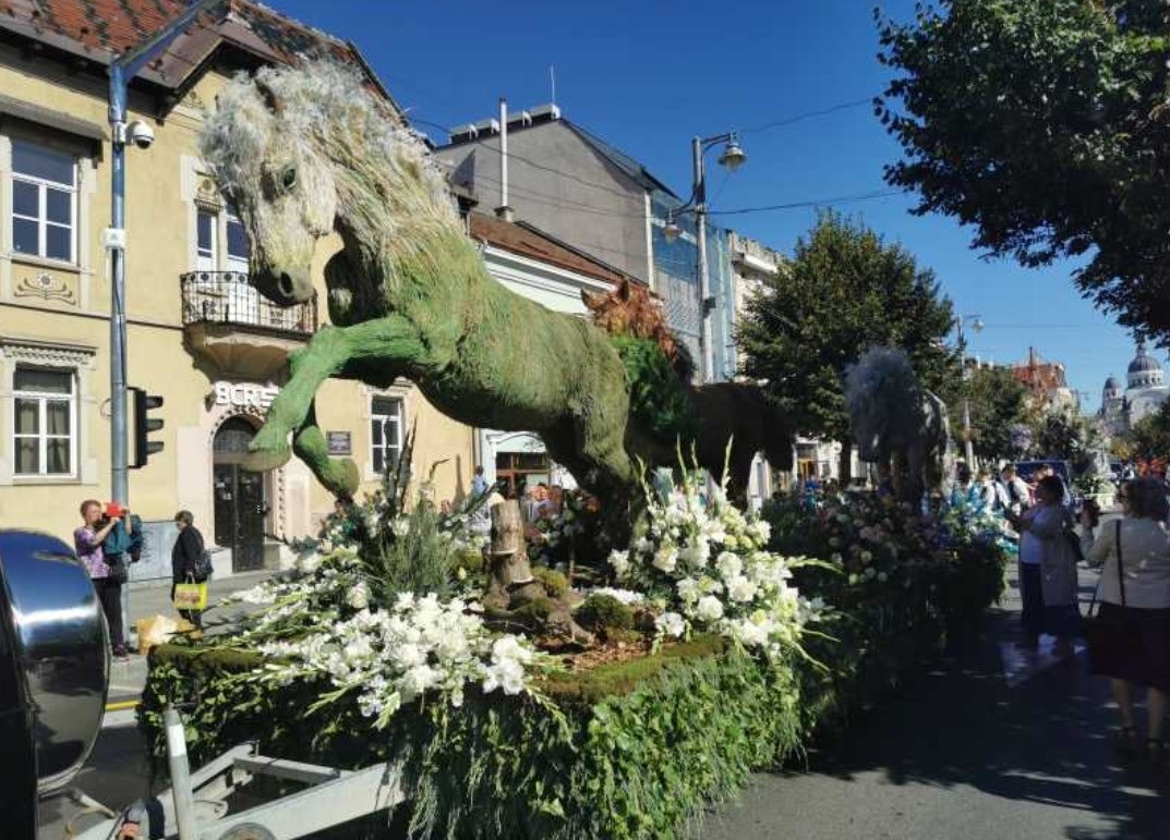 parada carelor alegorice