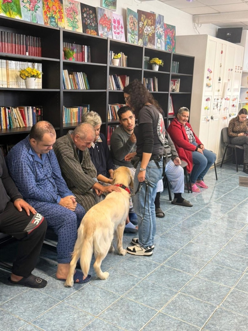 572115101_842635084799785_4399783286192950558_n