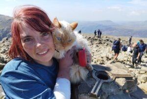 Louis, prima pisică din lume care a urcat pe trei vârfuri montane