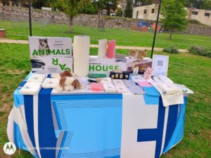 Stand Step to House, un brand care comercializează produse ecologice pentru îngrijirea animalelor de companie