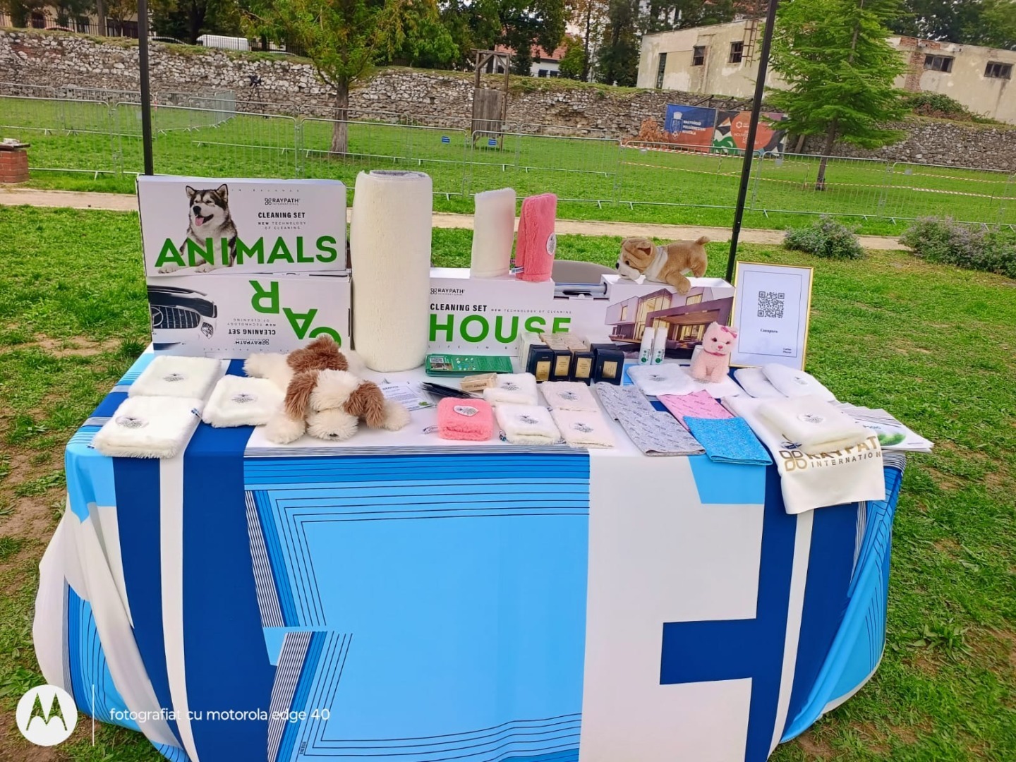 Stand Step to House, un brand care comercializează produse ecologice pentru îngrijirea animalelor de companie