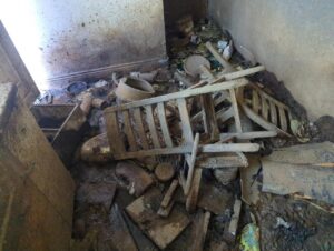 Mizerie și dezordine