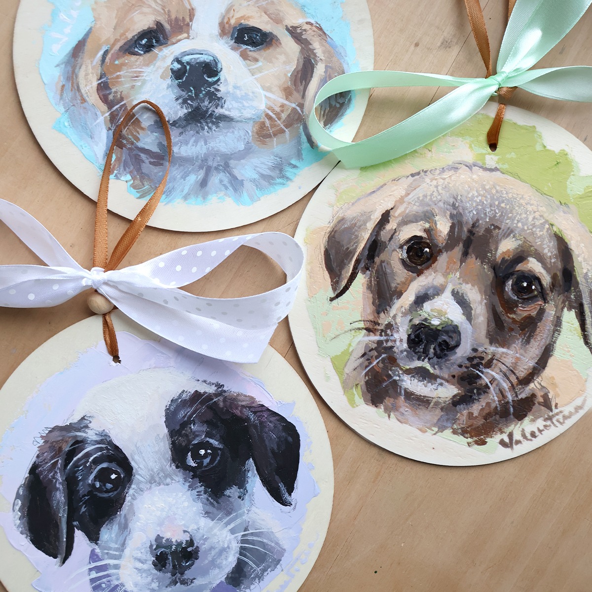 Caini pictati de Valentina Datcu