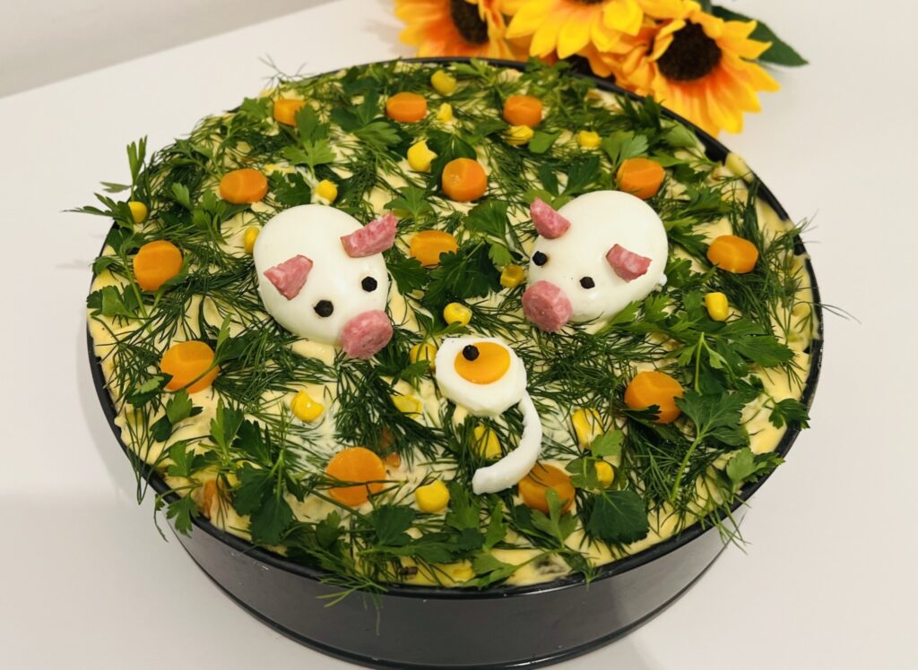 Salată de boeuf ornată