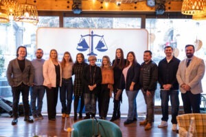 Persoane publice, jurnaliști, reprezentanți ai ong-urilor pentru protecția animalelor