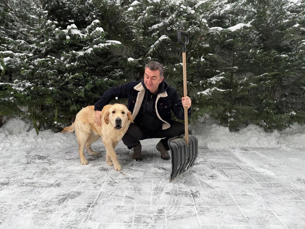 primarul Sectorului 6 a iesit la deszapezire