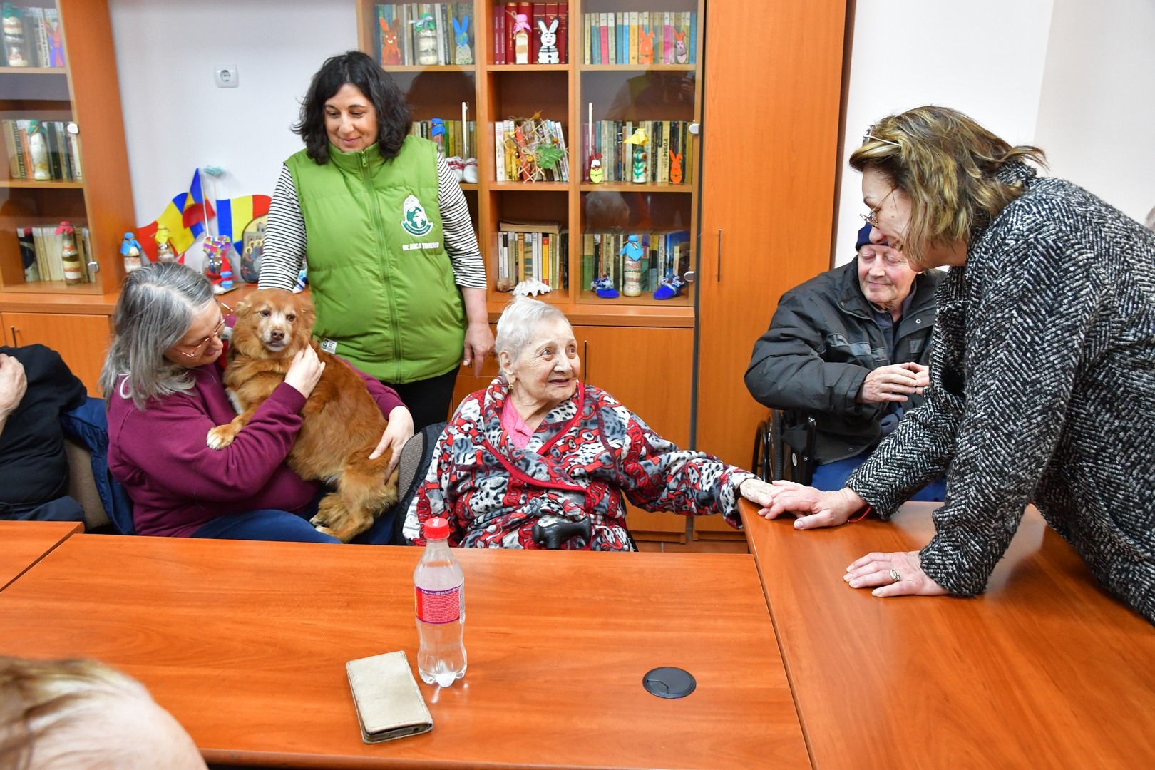 Carmen Tanase vizita caini Centrul Floare Rosie