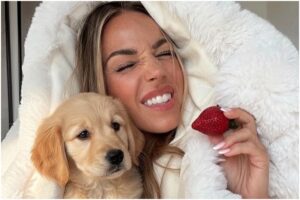 Influencerița Maddy Burciaga și câinele său